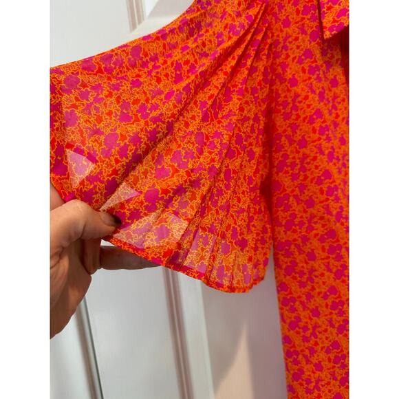 Alexis Floral Flutter Sleeve Pleated Wrap Dress sz small - Picture 6 of 9